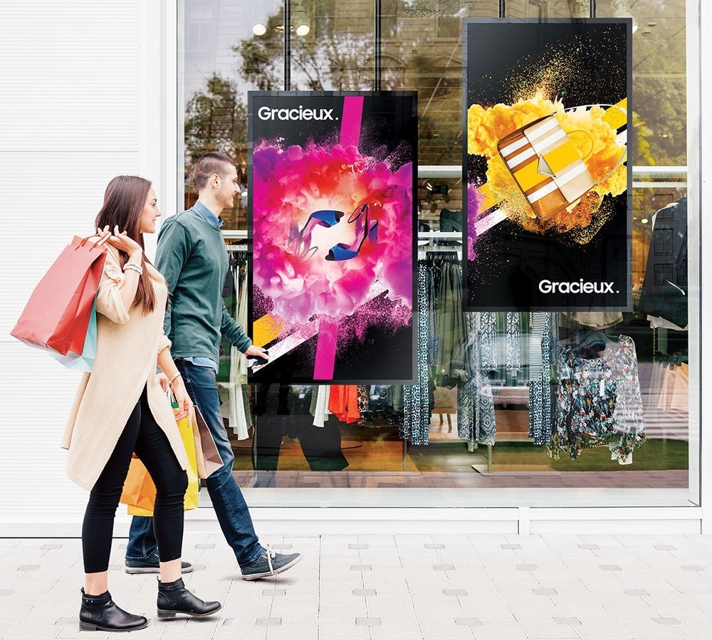 cn-feature-smart-signage-om55n-167505048.jpg